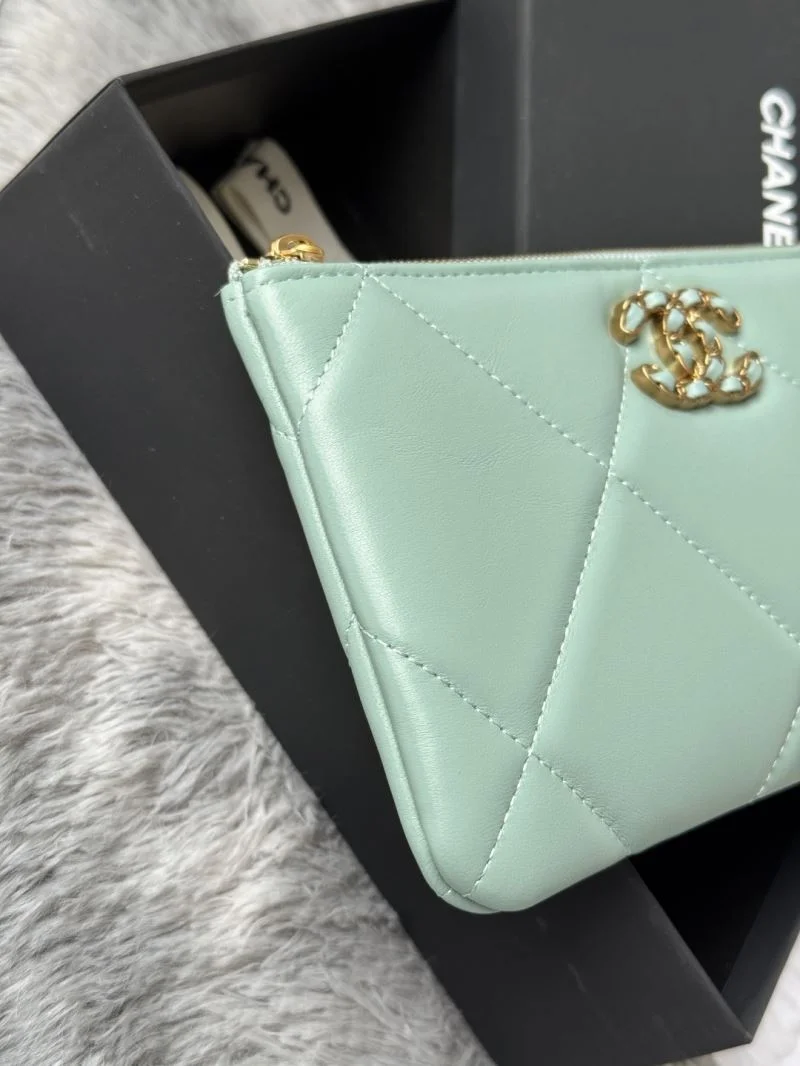 Chanel Wallets Purse FashionForward 52234