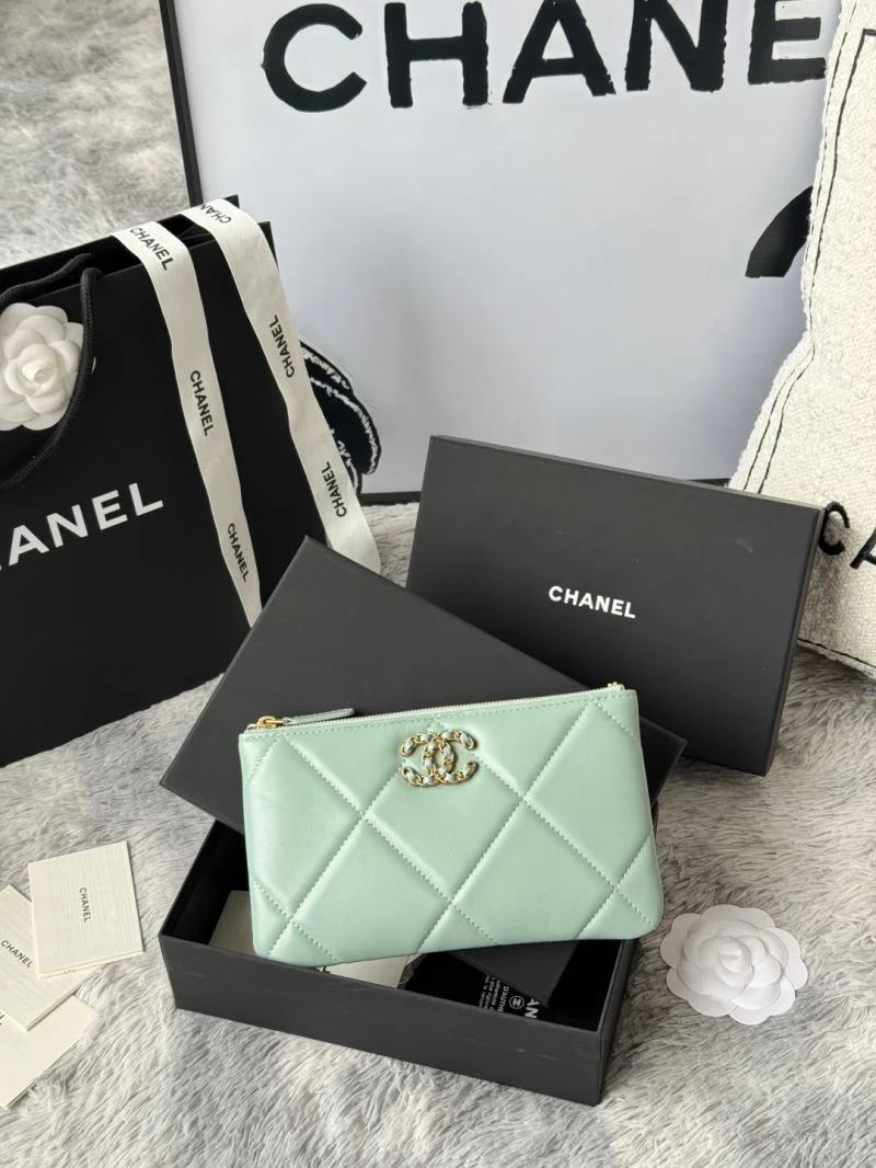 Chanel Wallets Purse FashionForward 52234