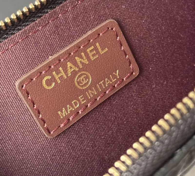 Chanel Wallets Purse Cozy 52138