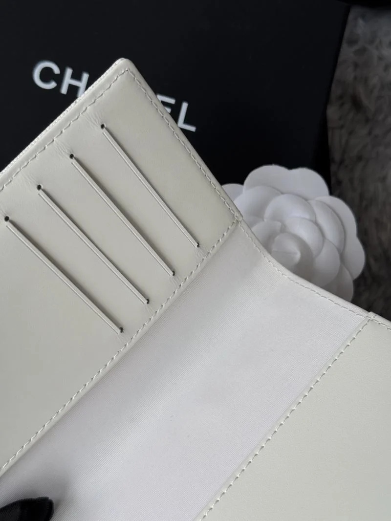 Chanel Wallets Purse Cozy 52135