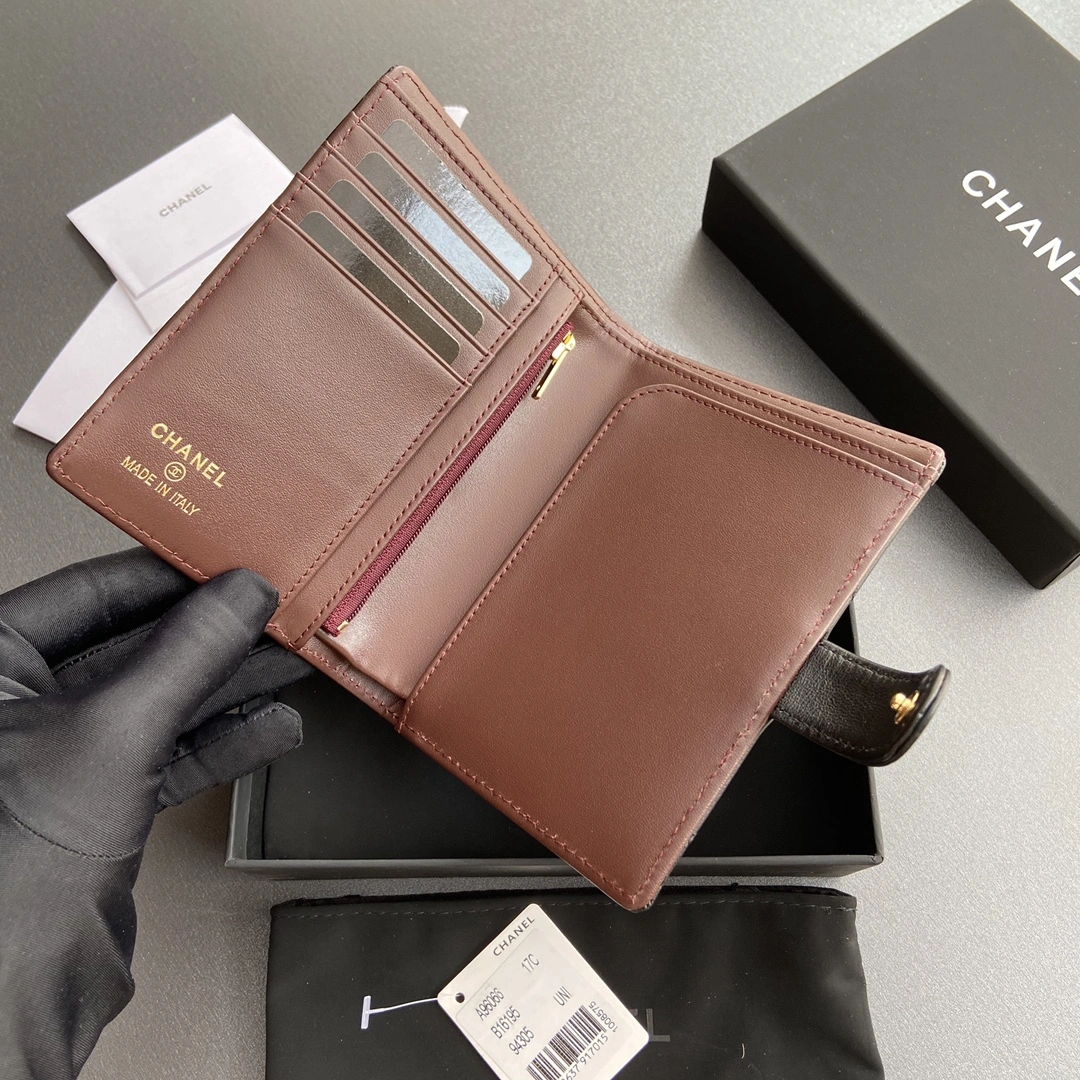 Chanel Wallets Purse Chic 56708