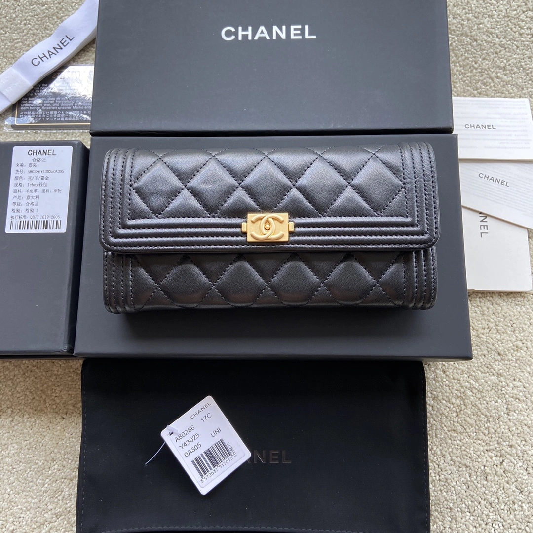 Chanel Wallets Purse FreshLook 56552