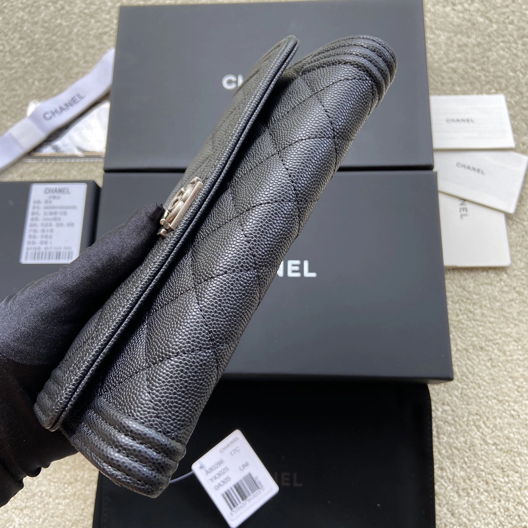 Bold Chanel Wallets Purse 56554