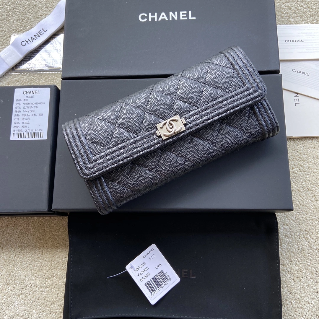 Bold Chanel Wallets Purse 56554