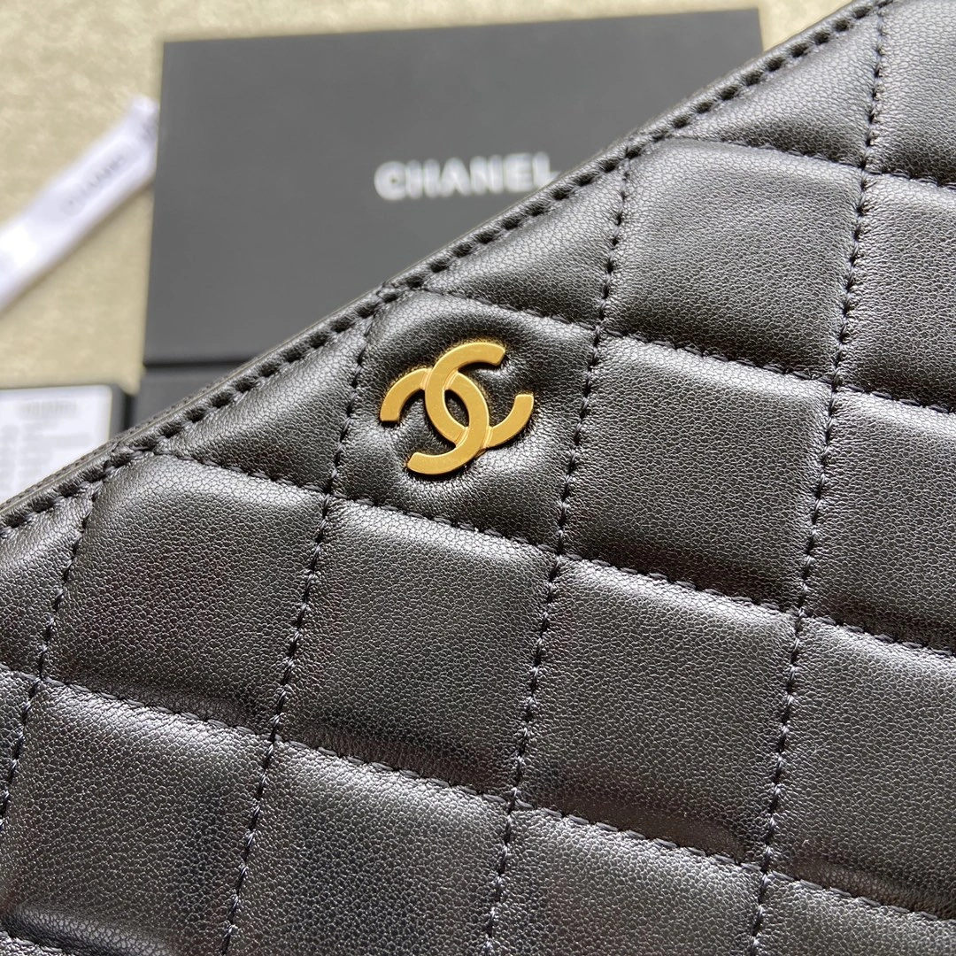 Sleek Chanel Wallets Purse 56497