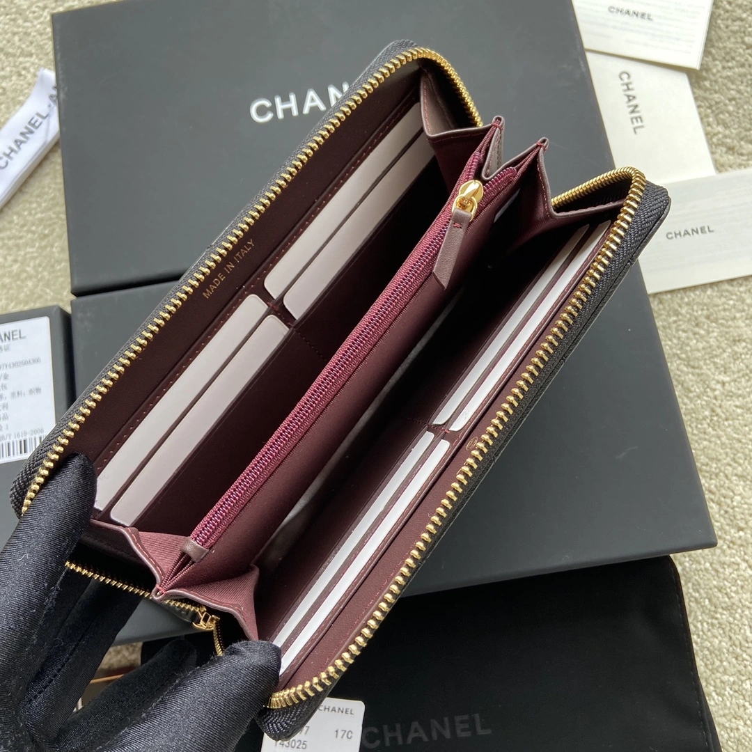 Sleek Chanel Wallets Purse 56497