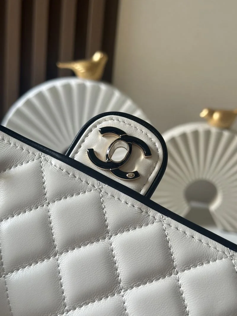 Chanel Woc Bags Lightweight 52015