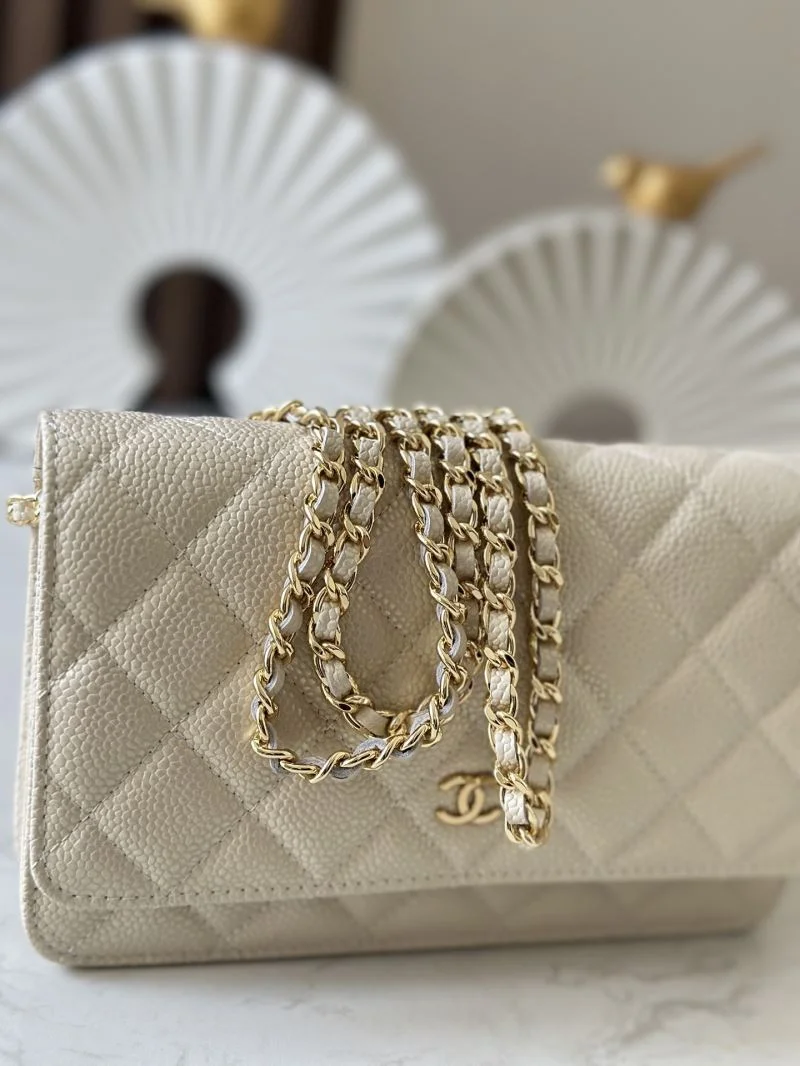Breathable Chanel Woc Bags 52053