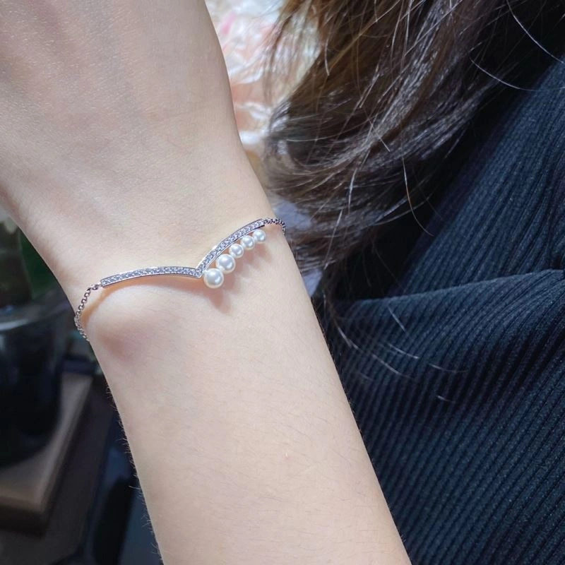 Elegant Chaumet Bracelets 212343