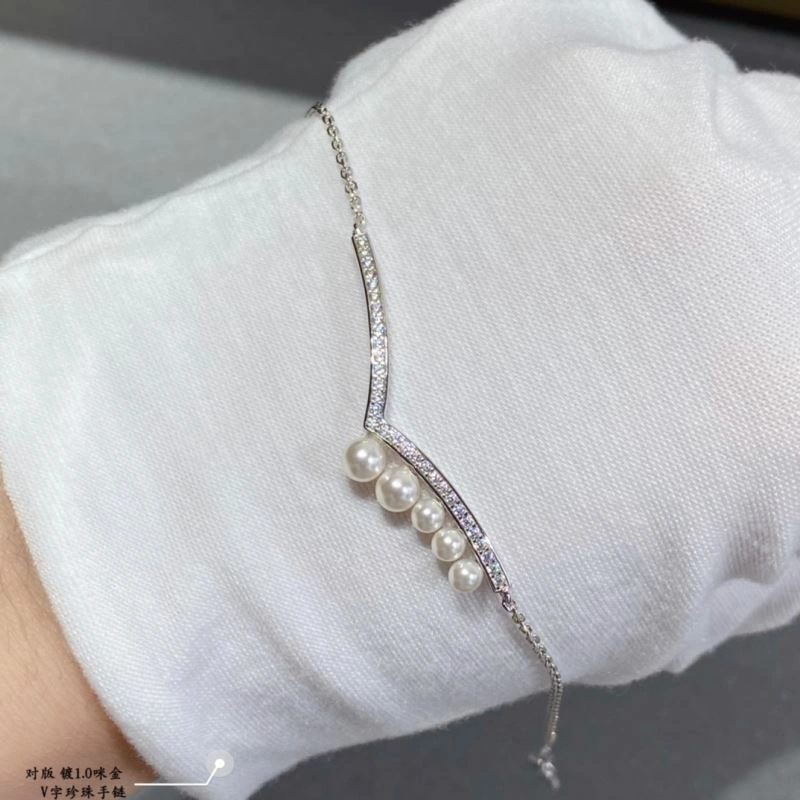 Elegant Chaumet Bracelets 212343