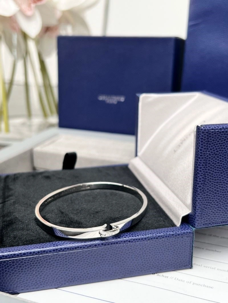 UrbanChic Chaumet Bracelets 210874