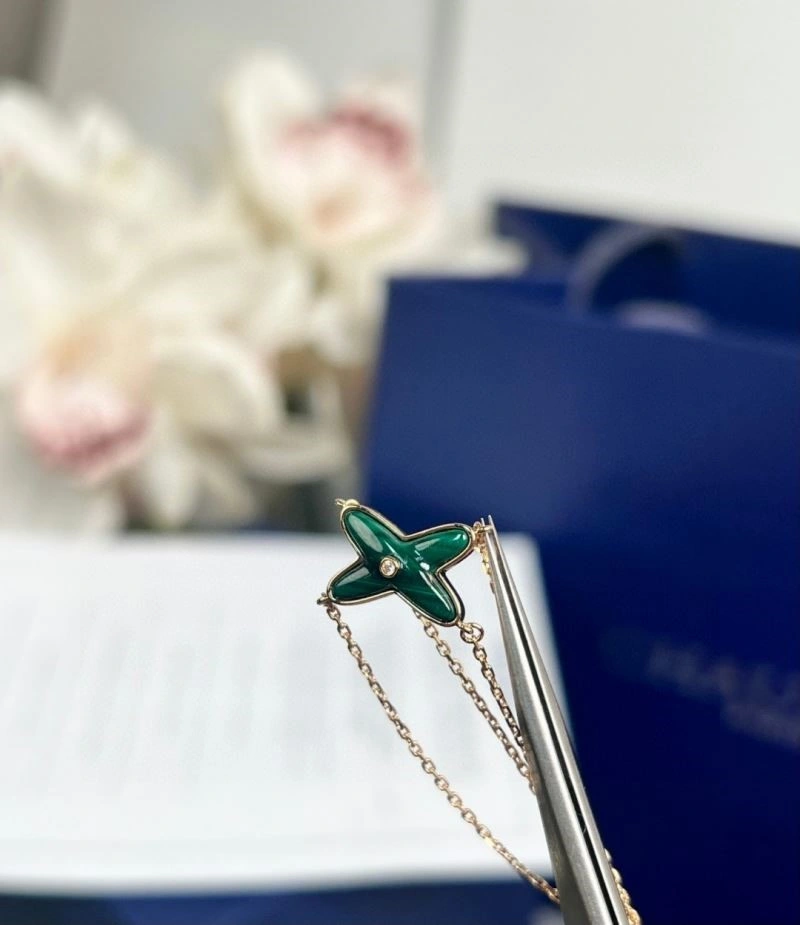 Modern Chaumet Bracelets 210876
