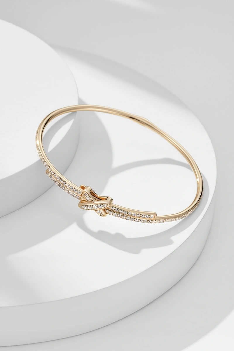 Supportive Chaumet Bracelets 208141