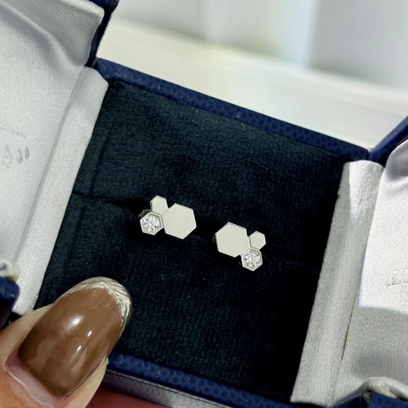 ComfortFit Chaumet Earrings 213551