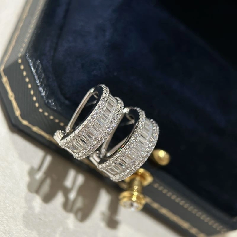 Flexible Chaumet Earrings 213527