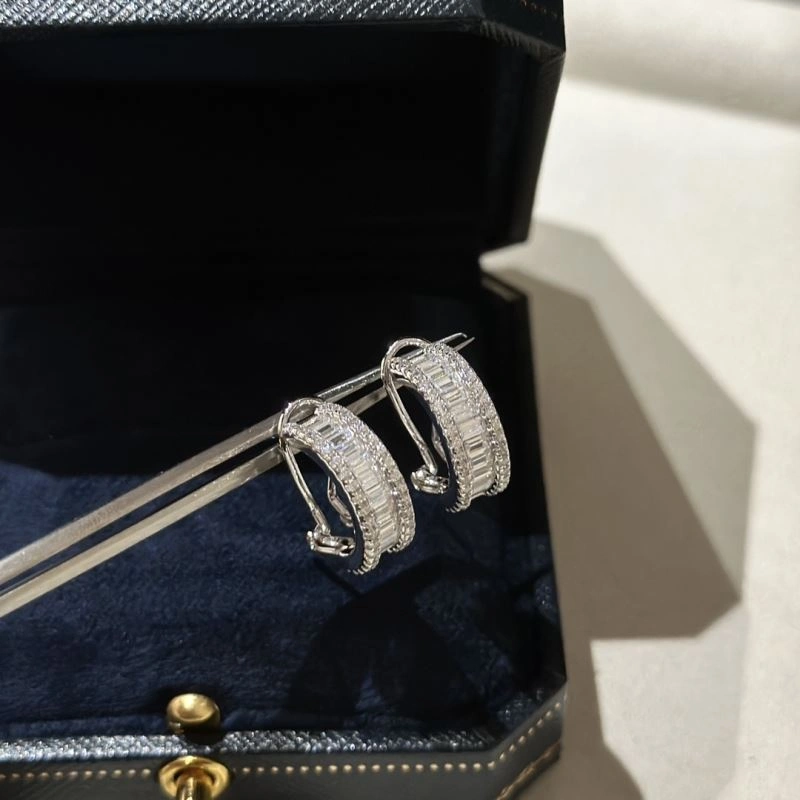 Flexible Chaumet Earrings 213527