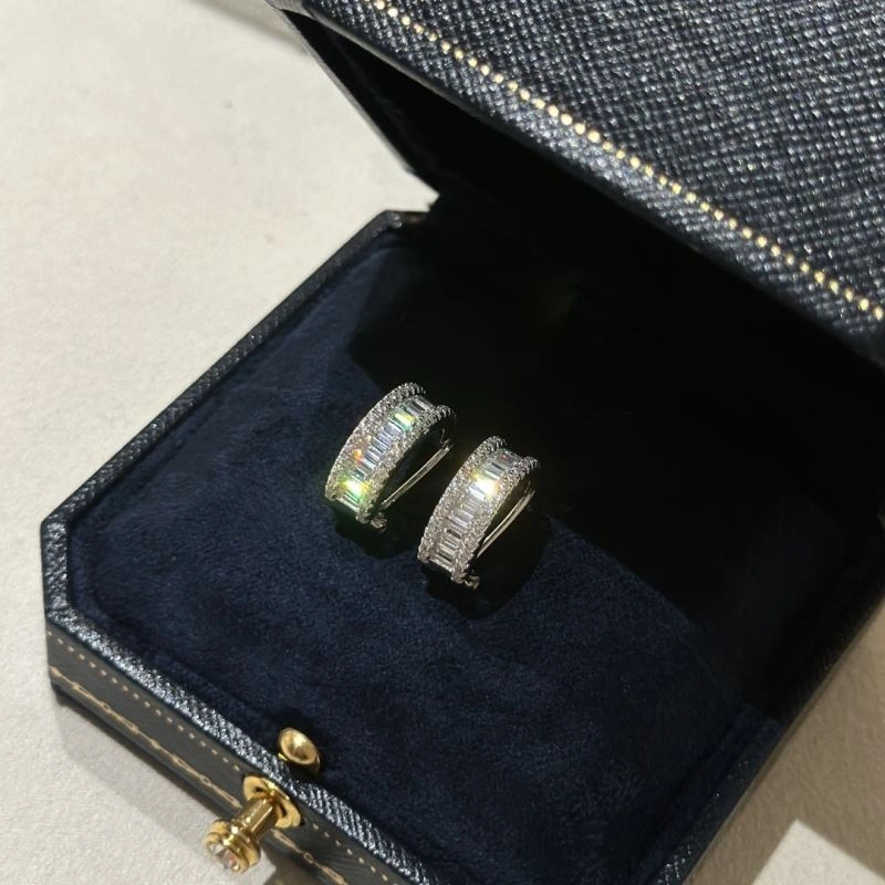 Flexible Chaumet Earrings 213527