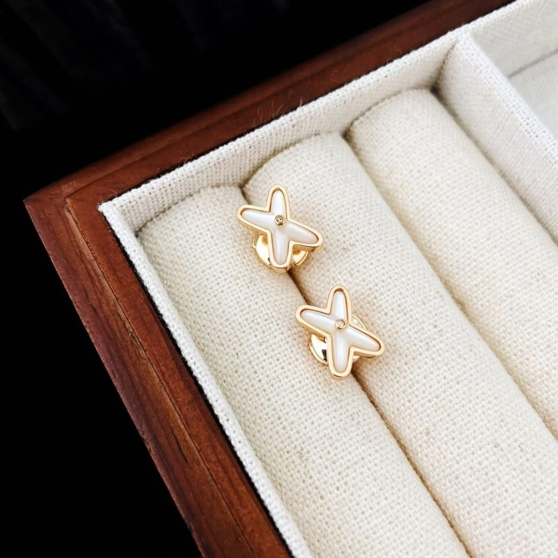 Unique Chaumet Earrings 214654