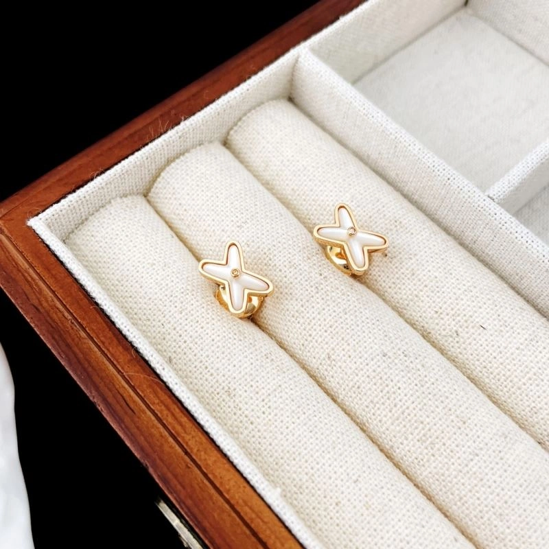 Unique Chaumet Earrings 214654