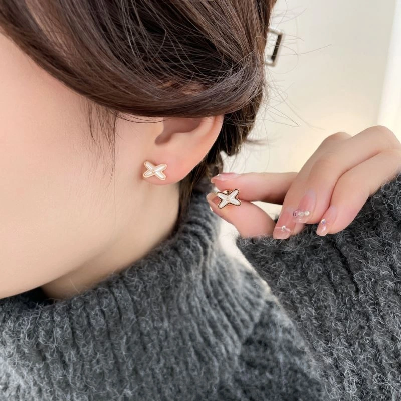 Unique Chaumet Earrings 214654