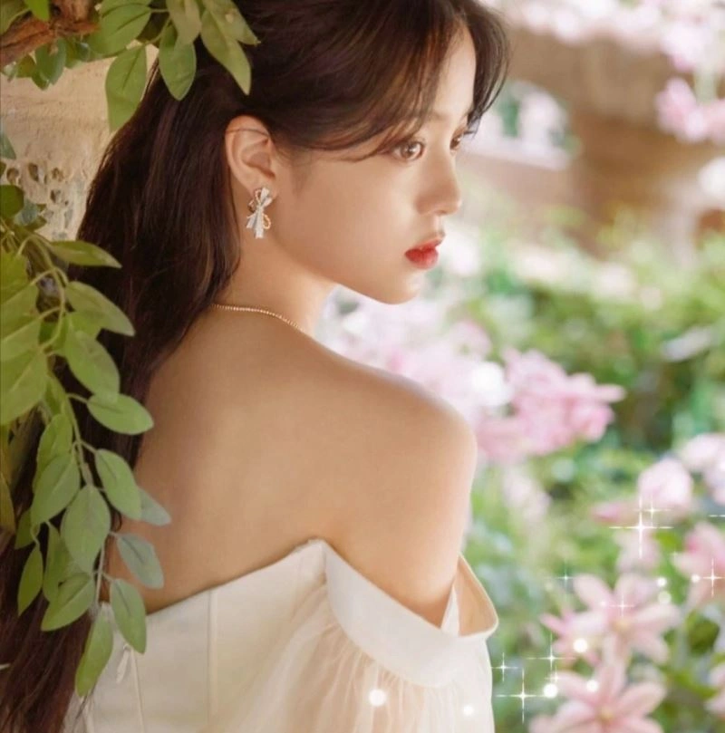 Chaumet Earrings AllSeason 214302
