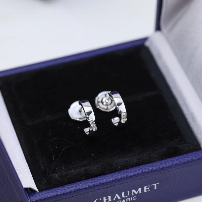Sporty Chaumet Earrings 214304