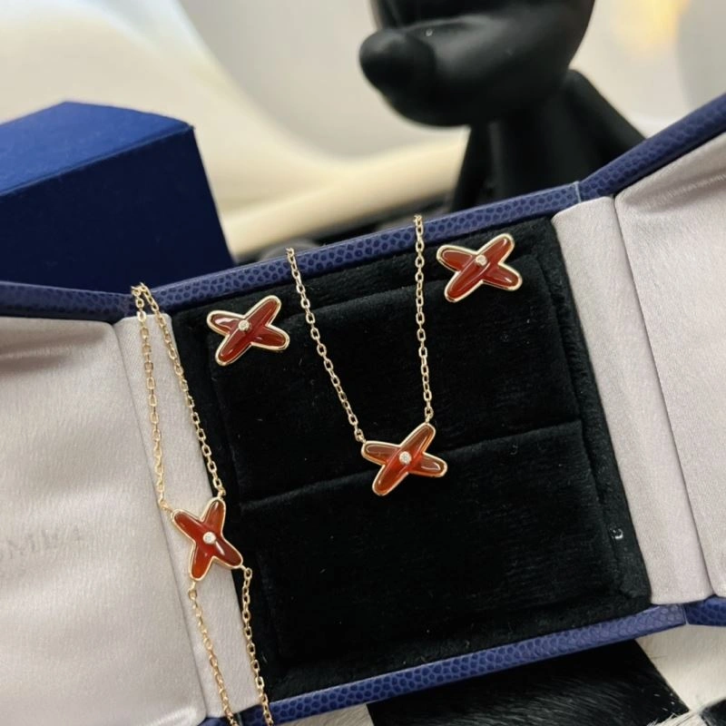 Chaumet Earrings Sporty 214360