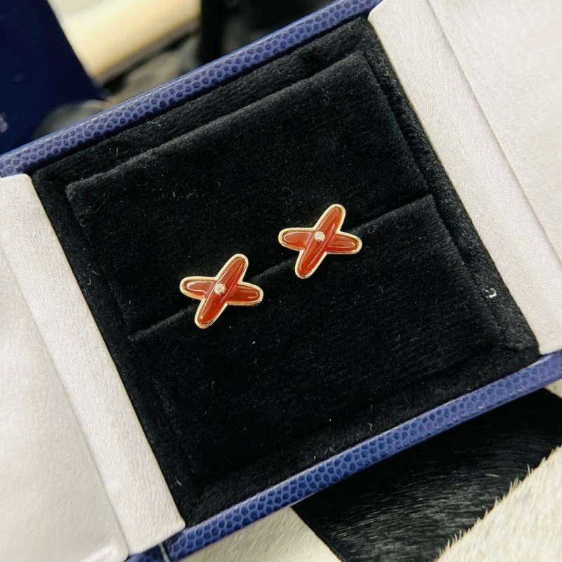 Chaumet Earrings Sporty 214360