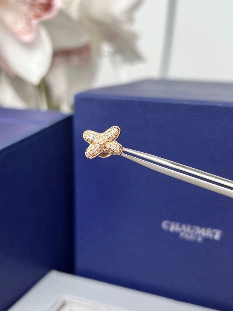 Breathable Chaumet Earrings 212655
