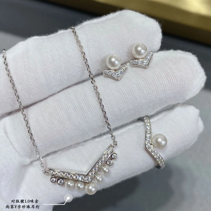 MultiPurpose Chaumet Earrings 212329