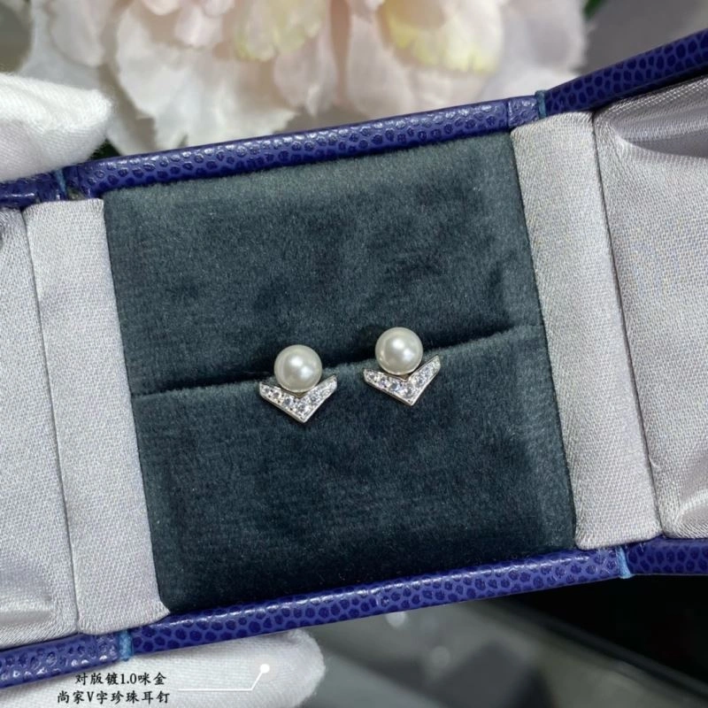 MultiPurpose Chaumet Earrings 212329