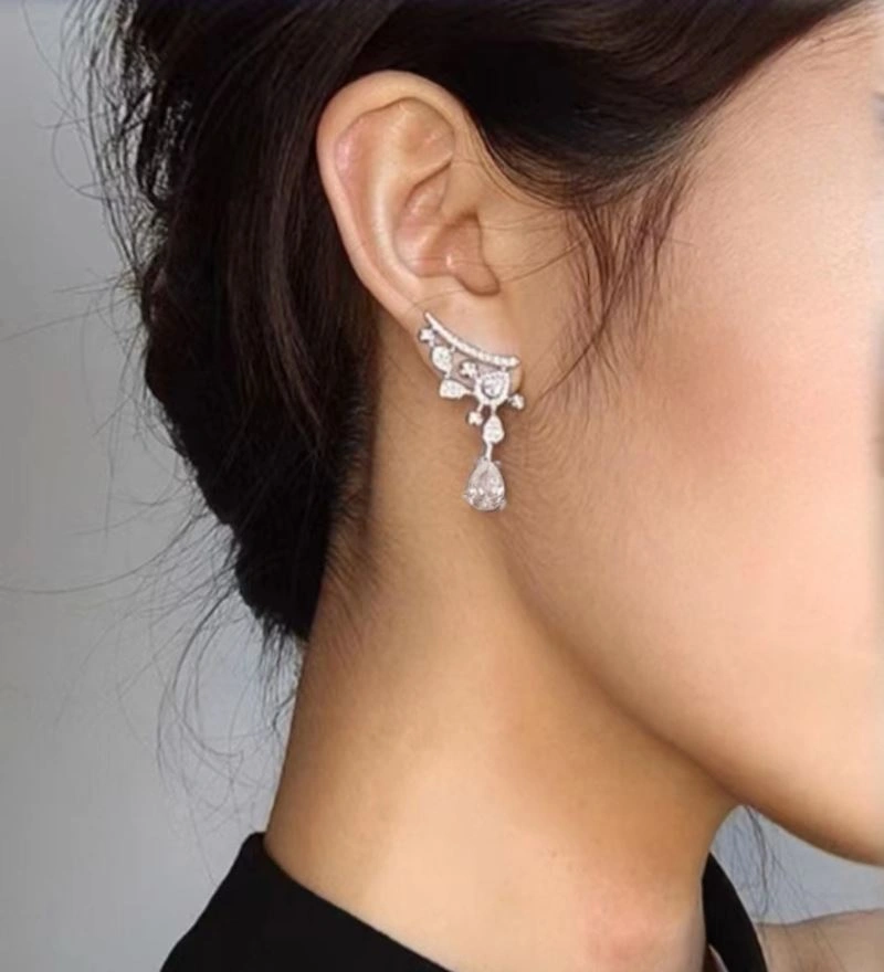 UrbanChic Chaumet Earrings 212325