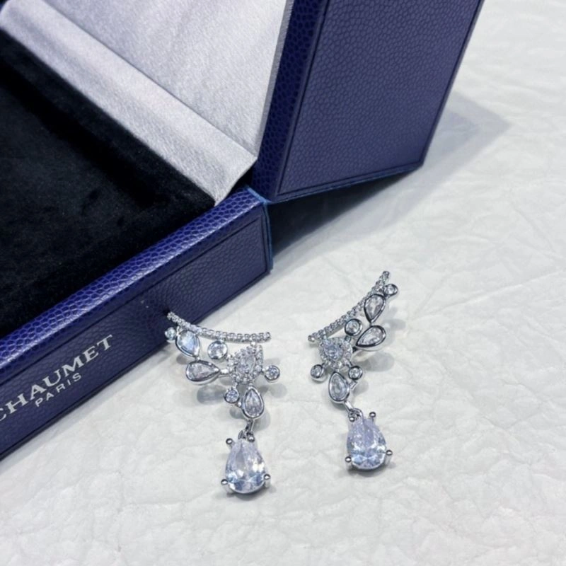 UrbanChic Chaumet Earrings 212325