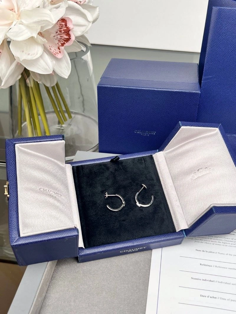 Versatile Chaumet Earrings 211396