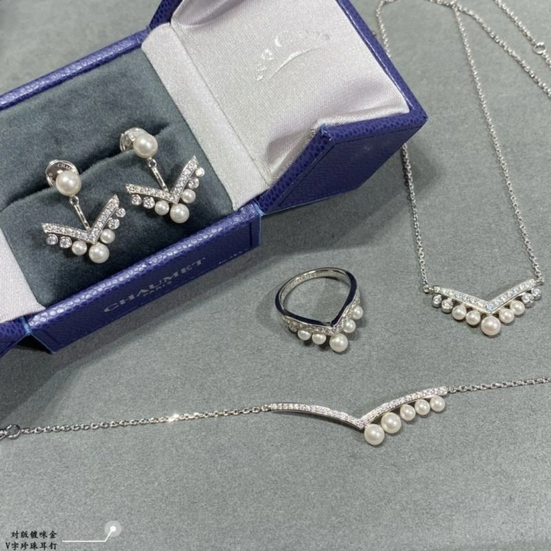Chaumet Earrings HighQuality 209997
