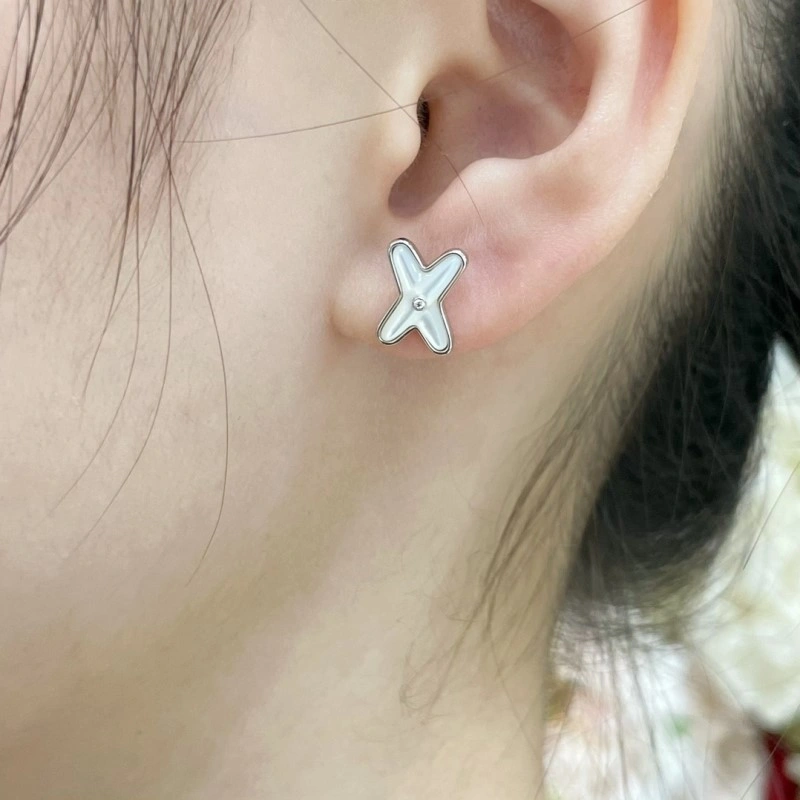 Chaumet Earrings Fashionable 208847