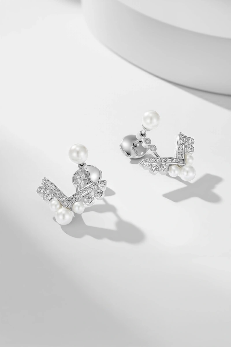 Practical Chaumet Earrings 208131