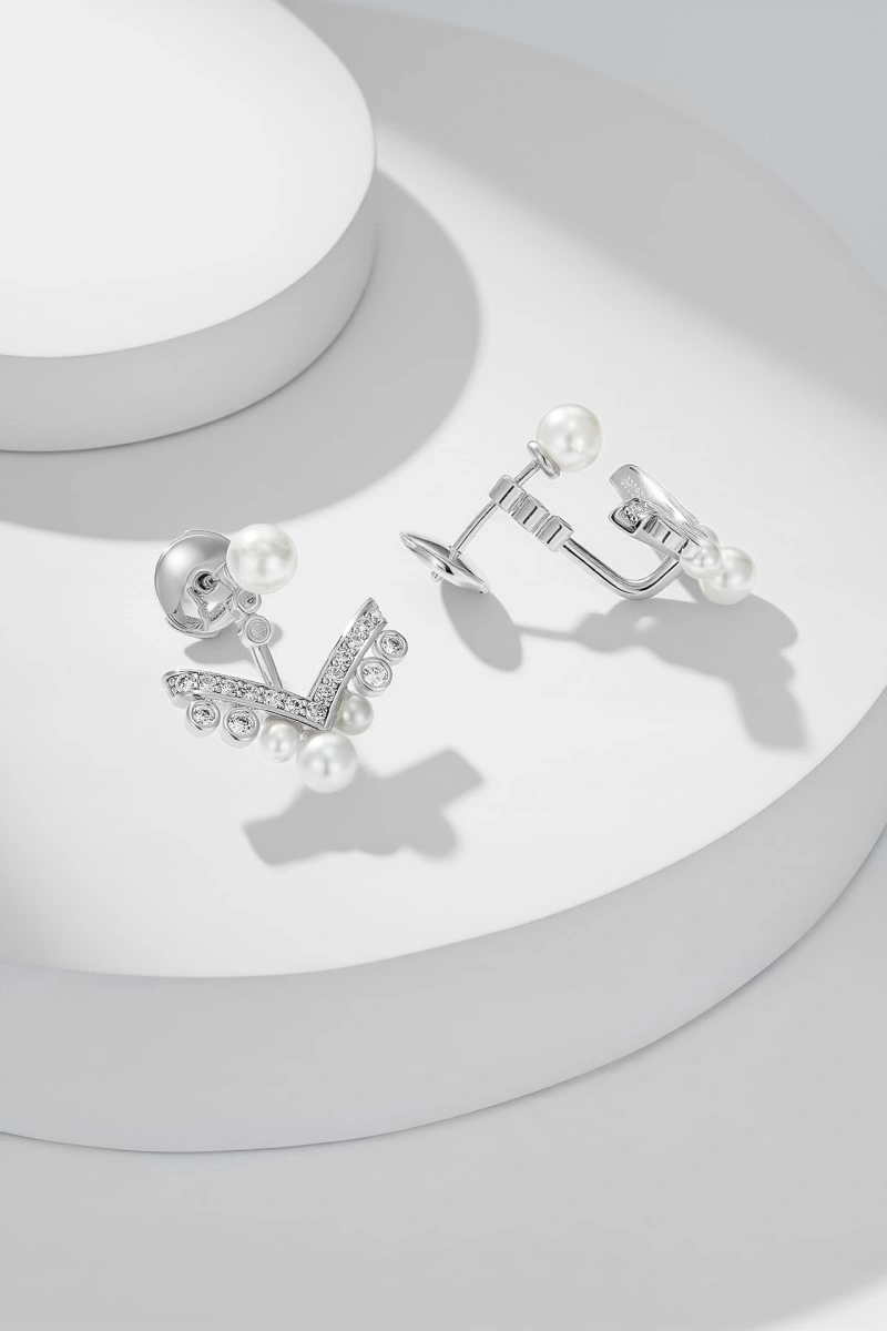 Practical Chaumet Earrings 208131