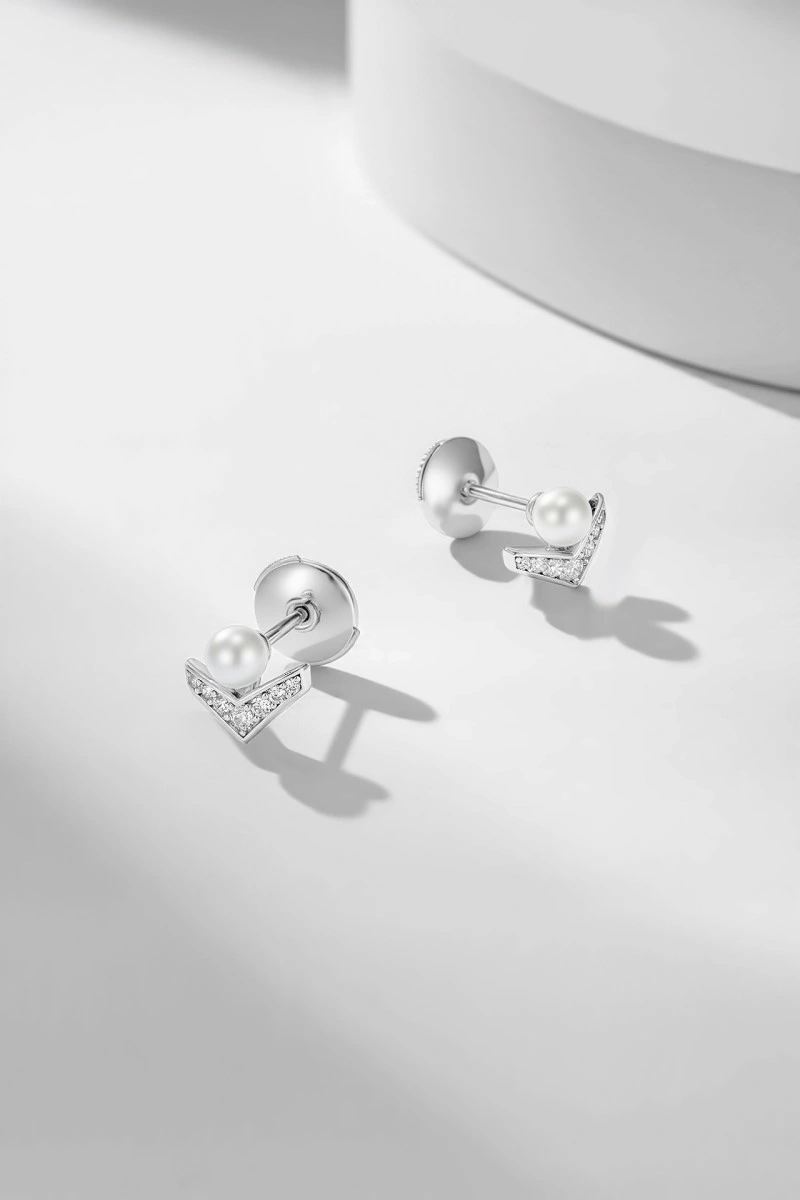 Snug Chaumet Earrings 208138