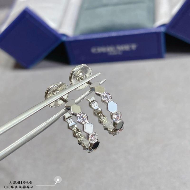 Chaumet Earrings Breathable 208137