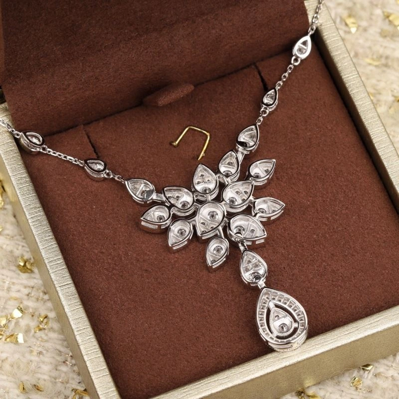 FashionForward Chaumet Necklaces 213997