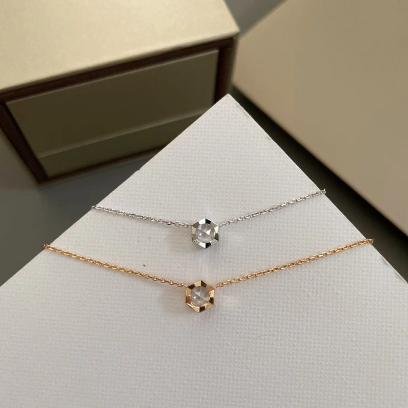Trendsetting Chaumet Necklaces 214002
