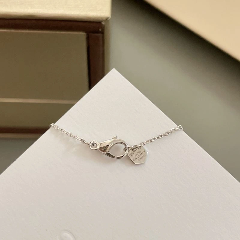 Trendsetting Chaumet Necklaces 214002