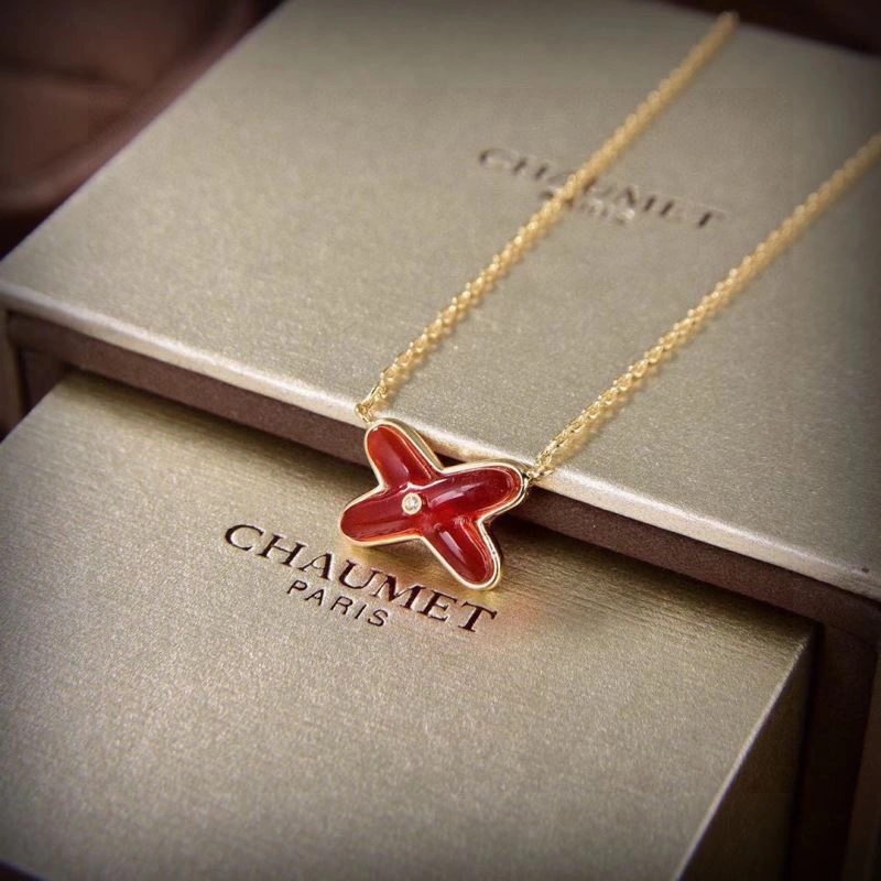 Trendsetting Chaumet Necklaces 213525