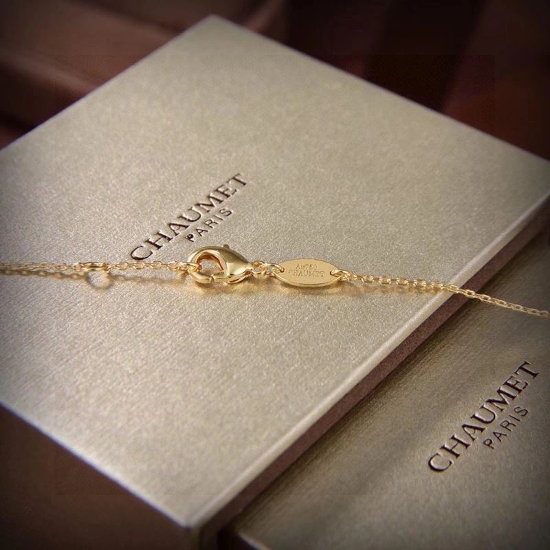 Trendsetting Chaumet Necklaces 213525