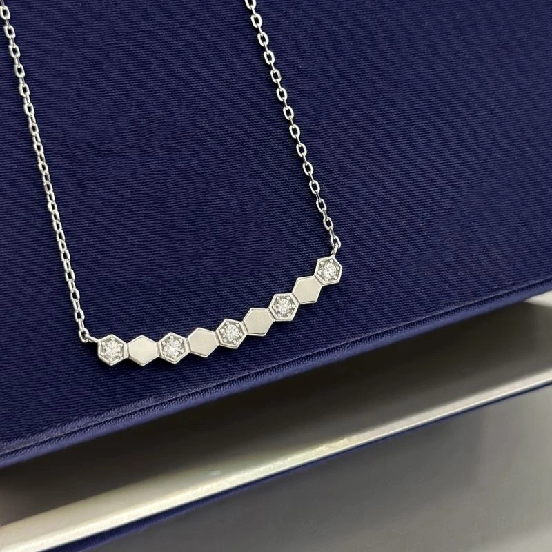 Functional Chaumet Necklaces 214652
