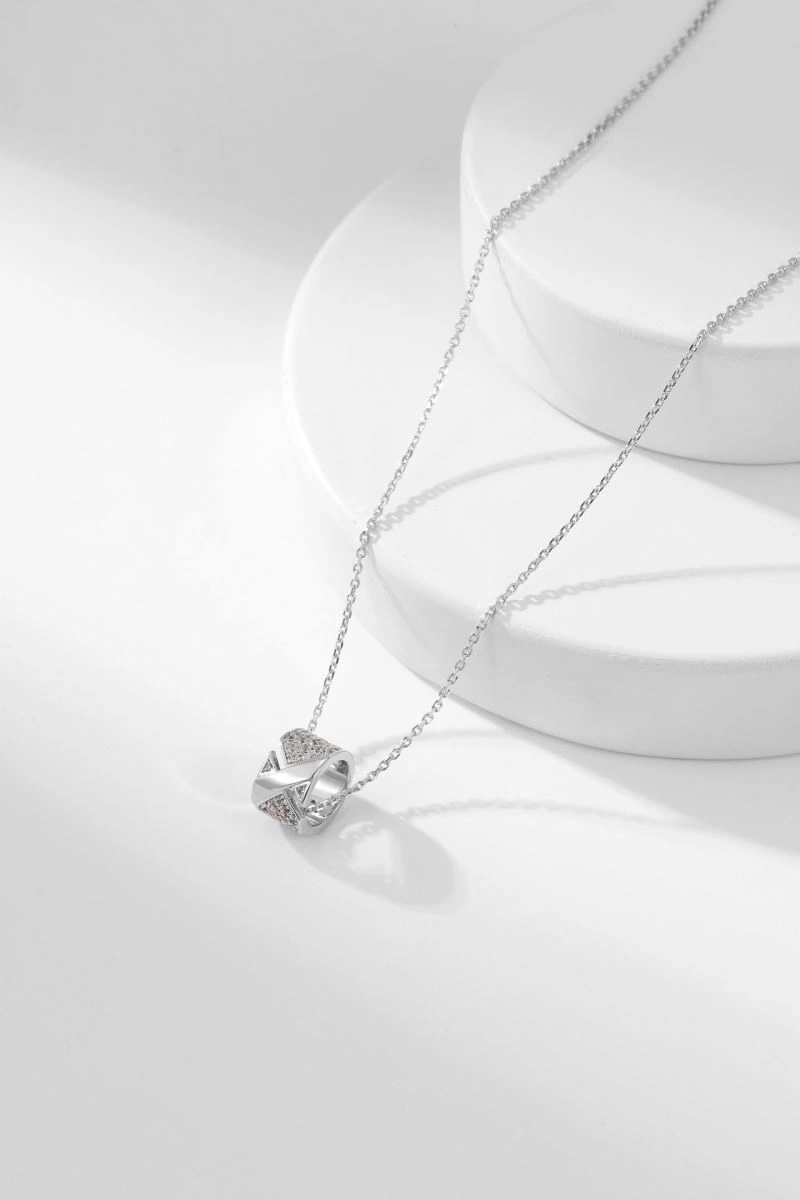 UrbanChic Chaumet Necklaces 214648