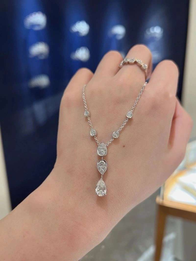 WrinkleFree Chaumet Necklaces 213099