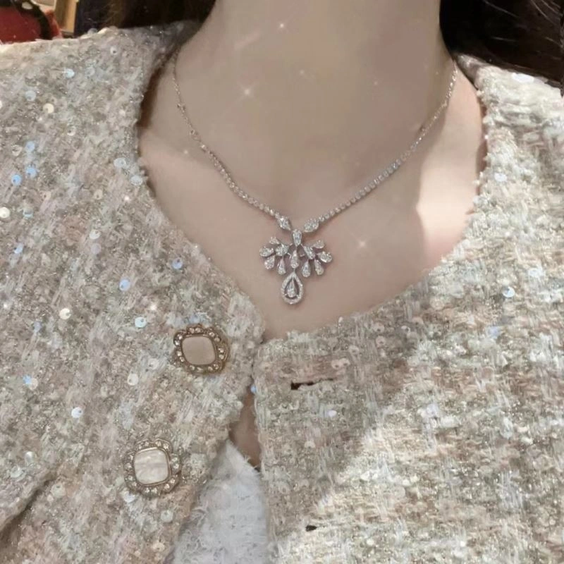 Colorful Chaumet Necklaces 213107