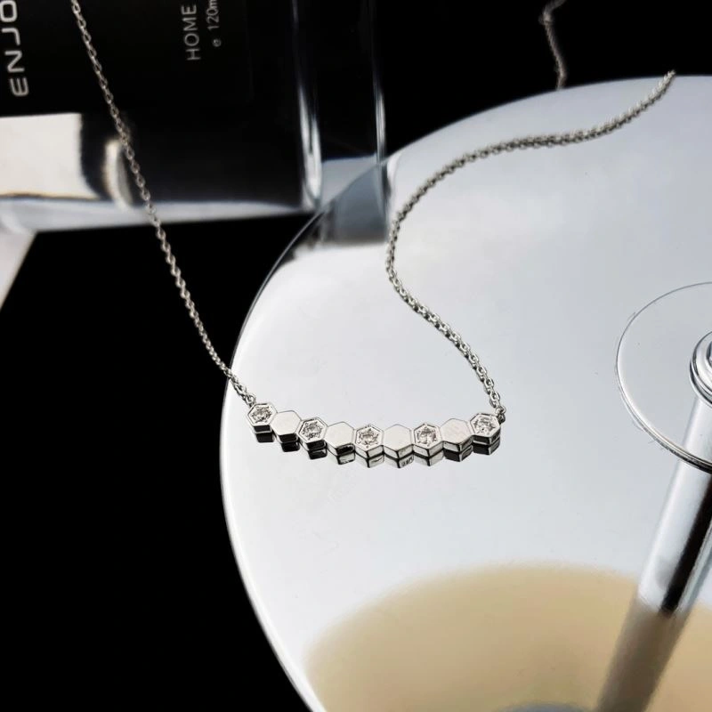 Lightweight Chaumet Necklaces 213112